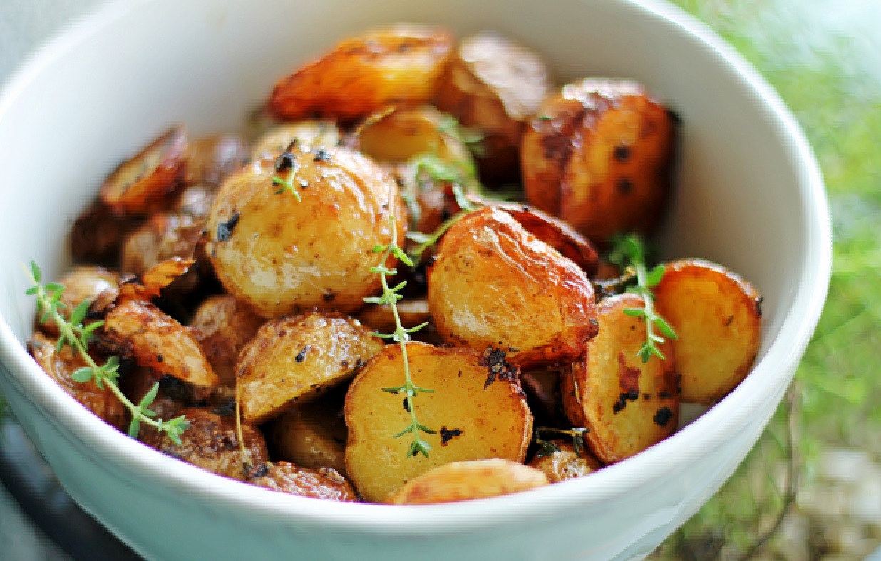 New Potatoes with Garlic and Brotherwort - Kitchen Addict